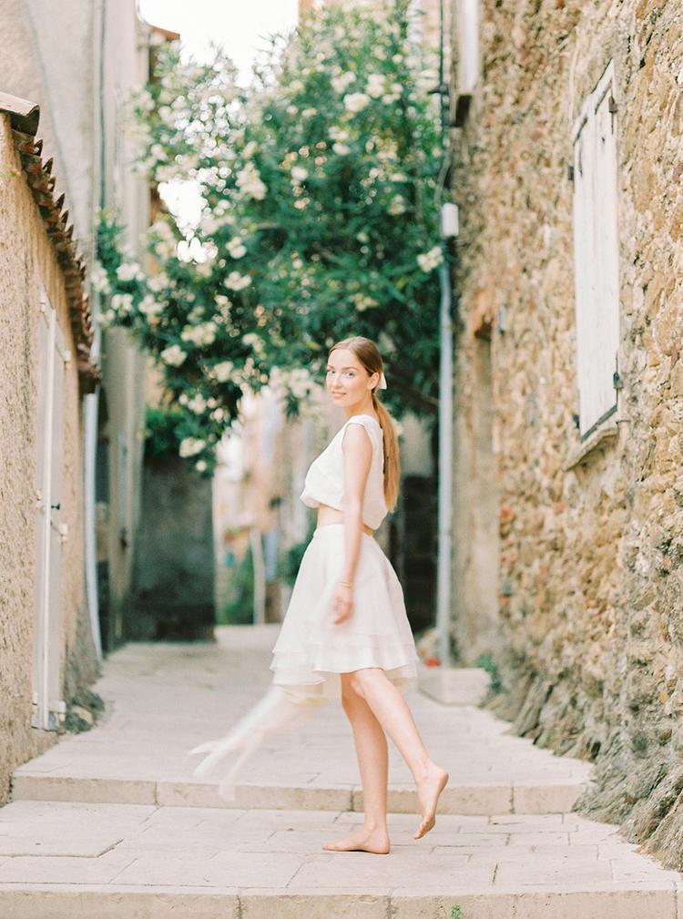 https://sharp.stylemepretty.com/submissions/uploads/138150/5600f343e9909$!750x.jpg